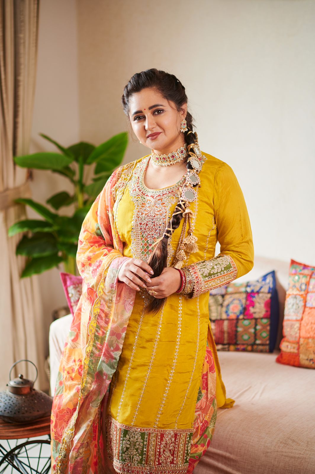 Rashami Desai Photo