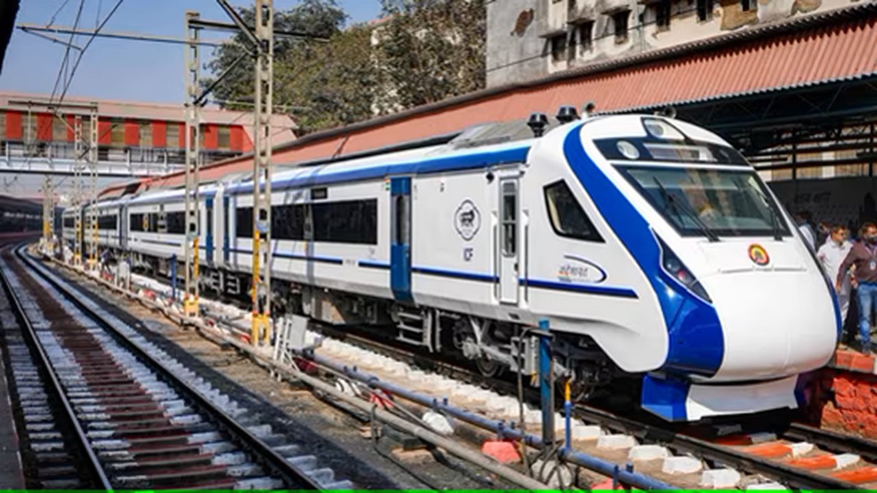 Vande Bharat Express Meerut and Lucknow Vande Bharat Express Meerut and Lucknow